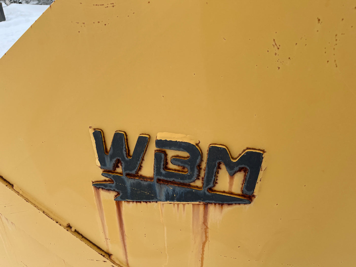 105 IN WBM 6 Yard Quick Attach Snow Bucket to fit Loader