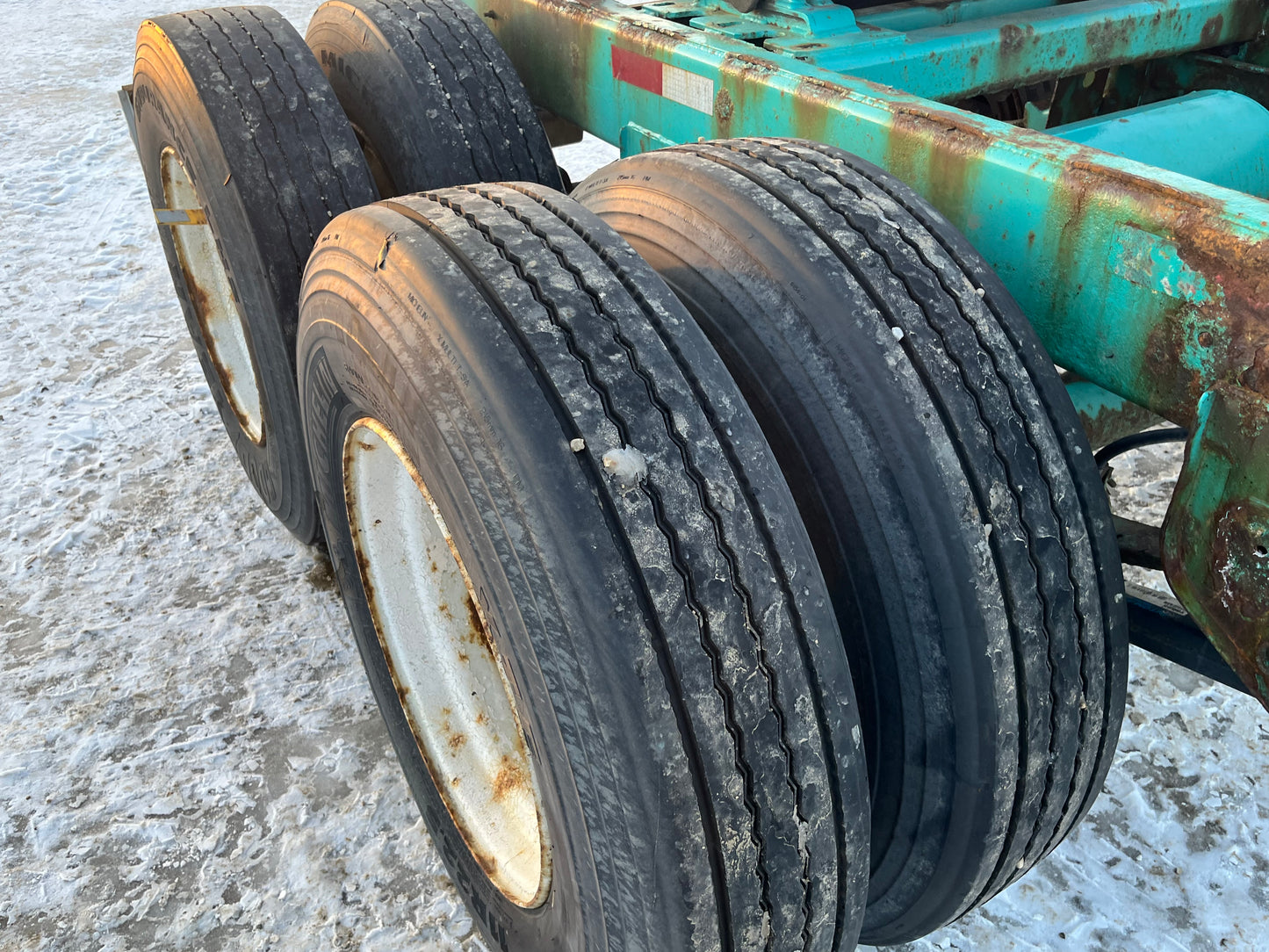 2001 RTL T/A Converter Dolly