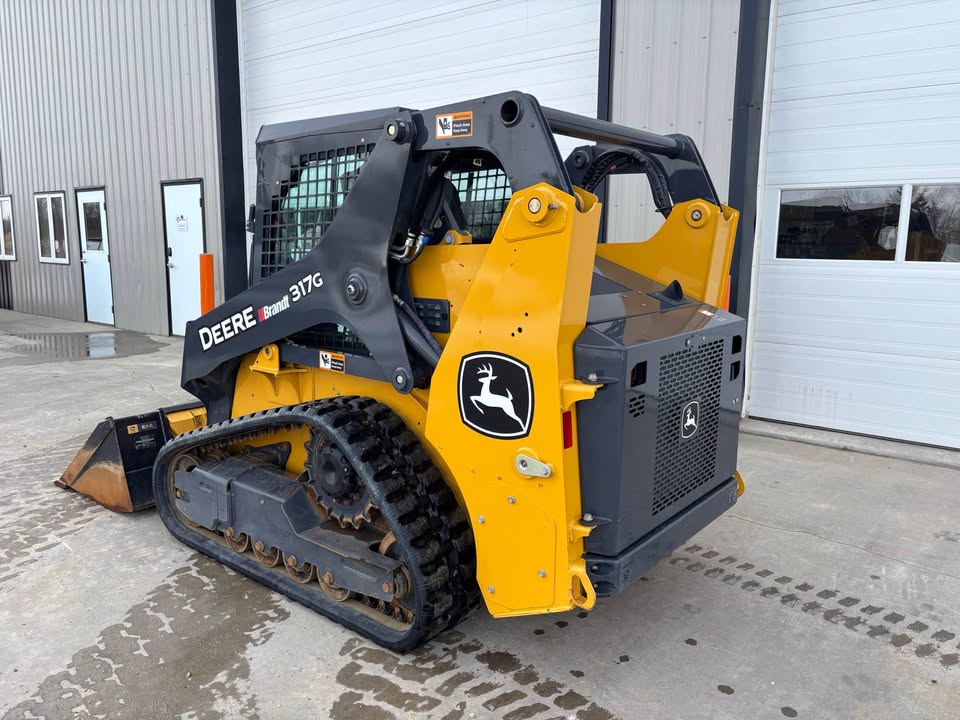 2023 John Deere 317G Only 119 hours