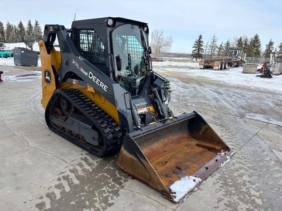 2023 John Deere 317G Only 119 hours