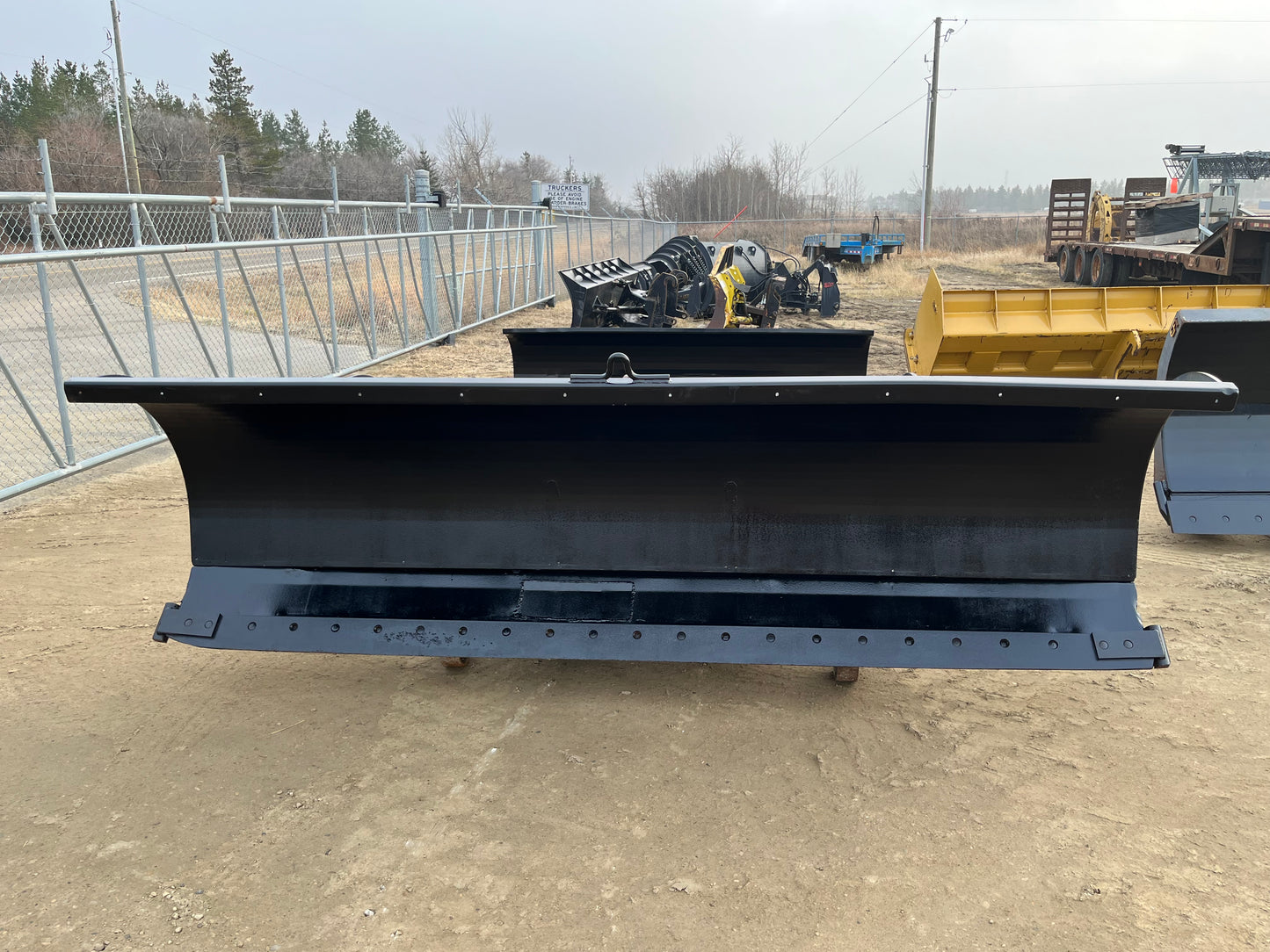 132 IN Hydraulic Reversible Snow Plow To Fit Truck