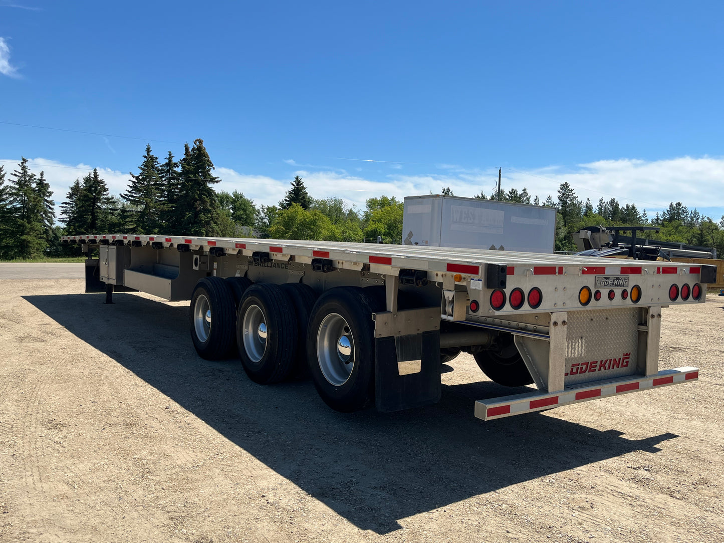 2020 Lode King Tri/A All Aluminum Flat Deck Trailer