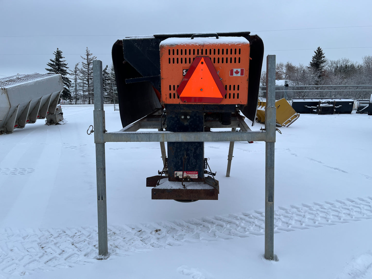 Commercial 8 FT Sander Spreader