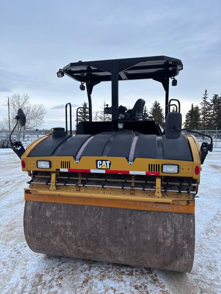 2017 Cat CB64B Roller