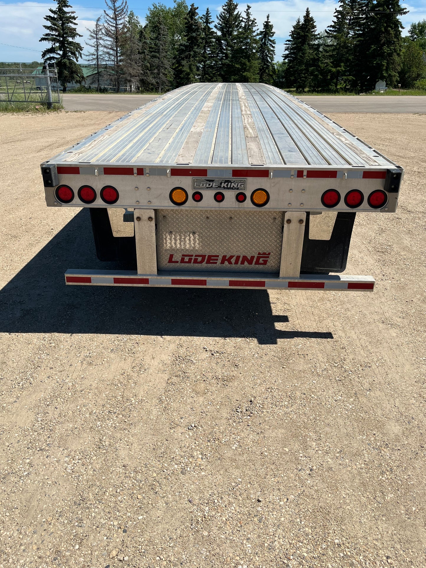 2020 Lode King Tri/A All Aluminum Flat Deck Trailer