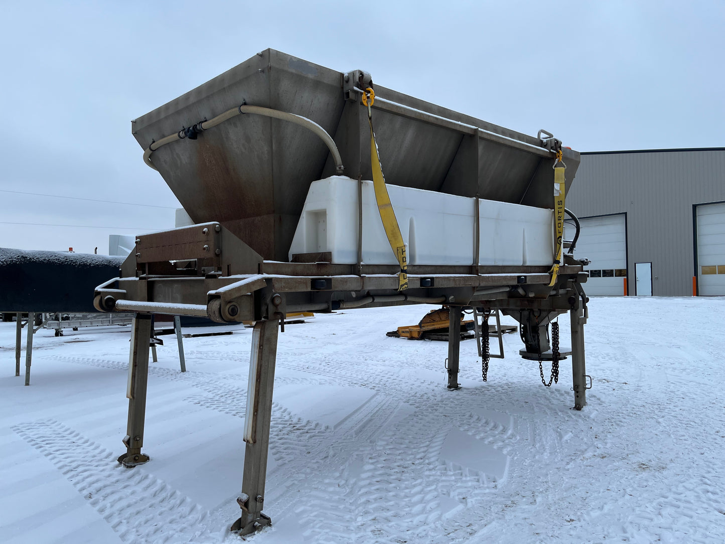 Commercial 16 Ft Sander Spreader