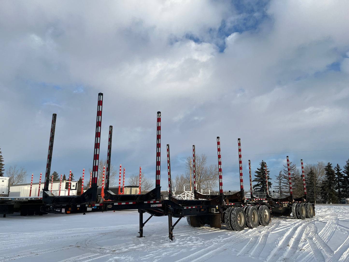 2023 Doepker Super B (King B Ready) Log Trailer