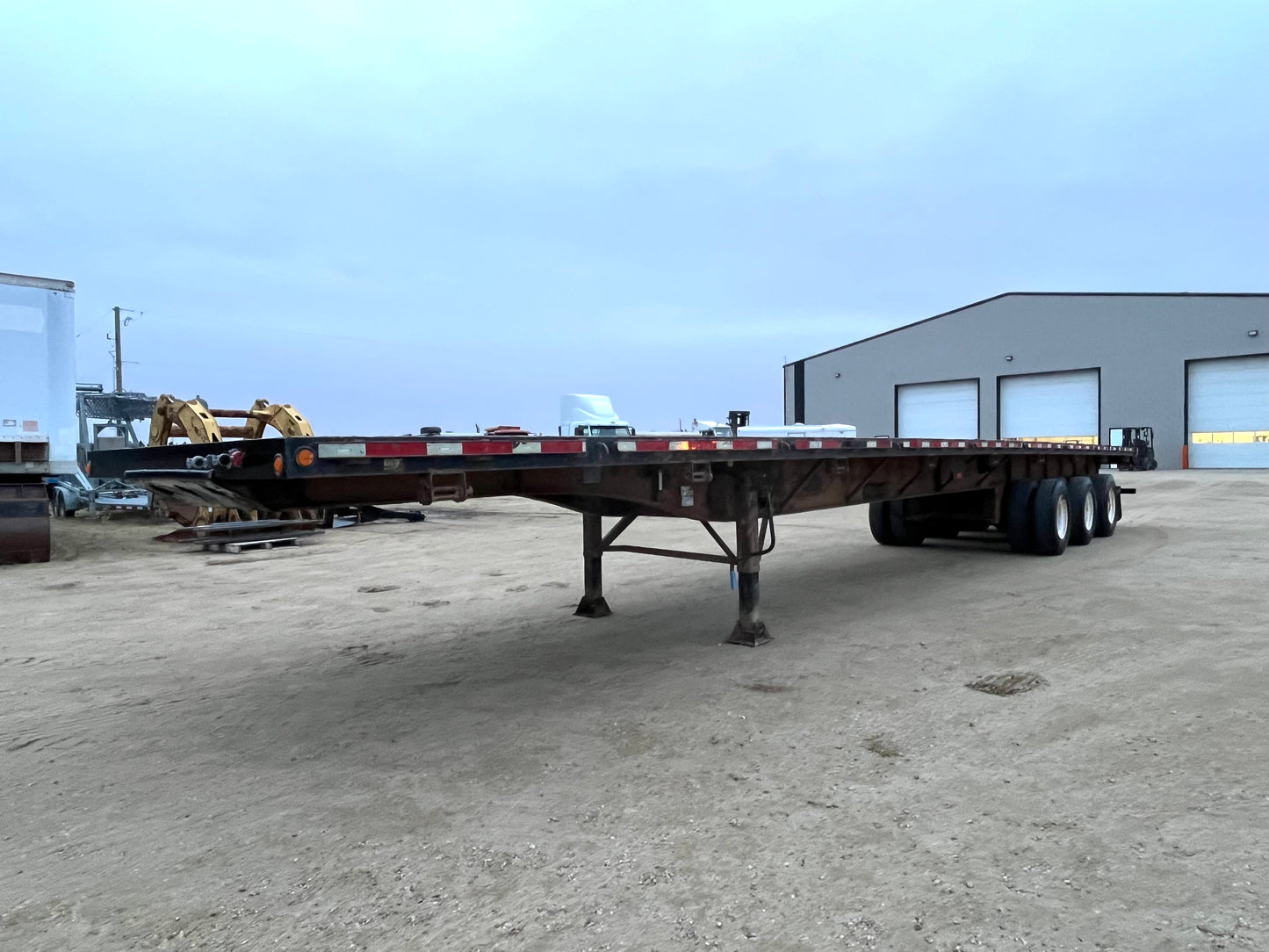 2013 Clark 53 FT Tri/A Flat Deck Trailer
