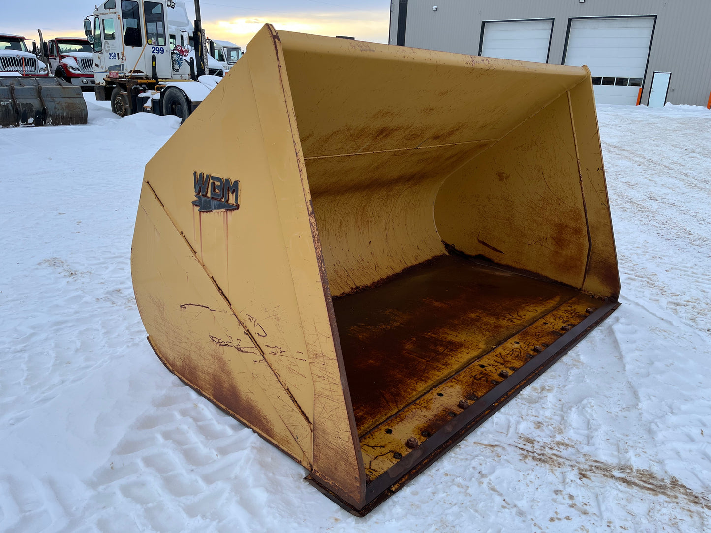 105 IN WBM 6 Yard Quick Attach Snow Bucket to fit Loader
