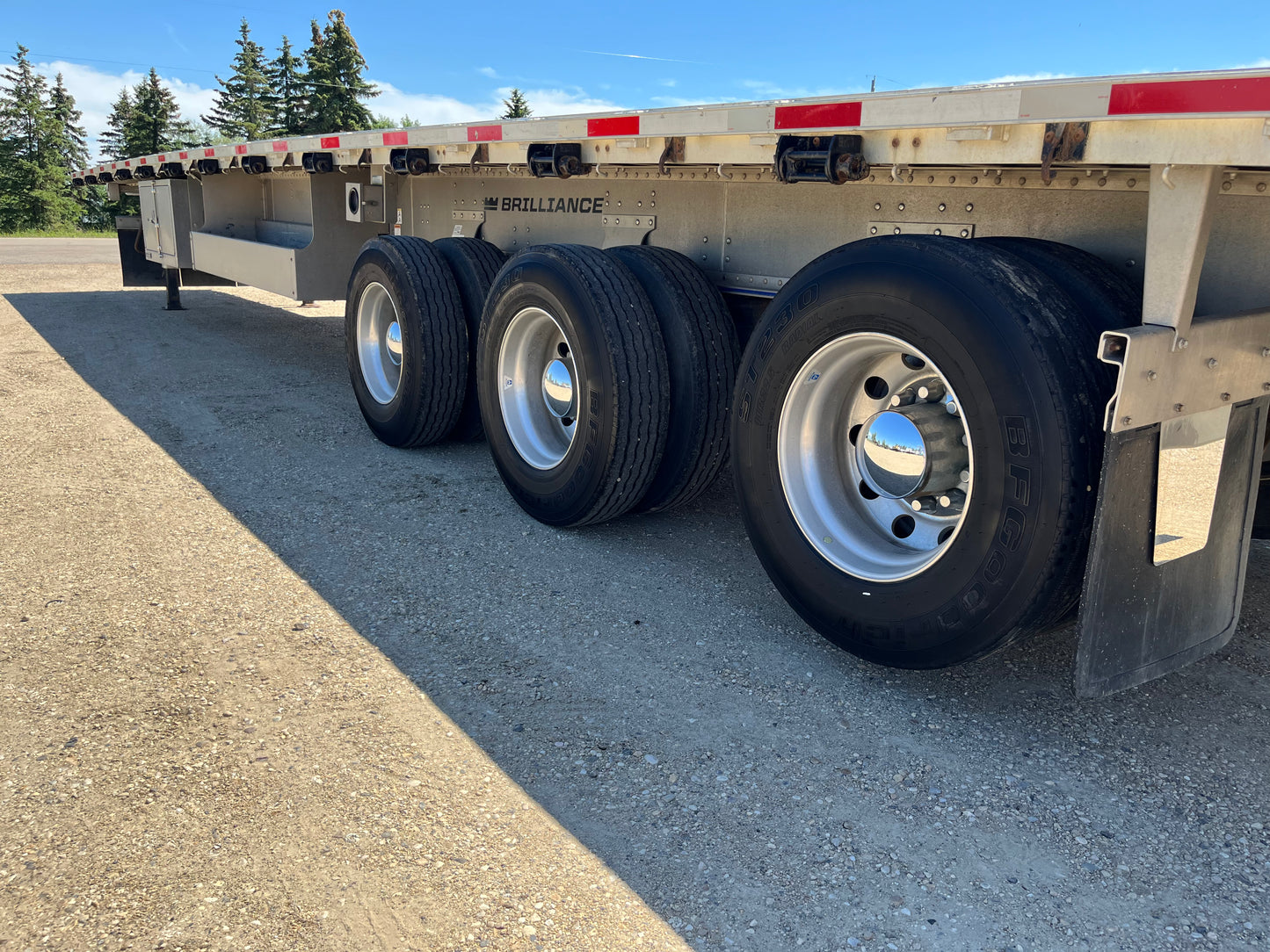 2020 Lode King Tri/A All Aluminum Flat Deck Trailer