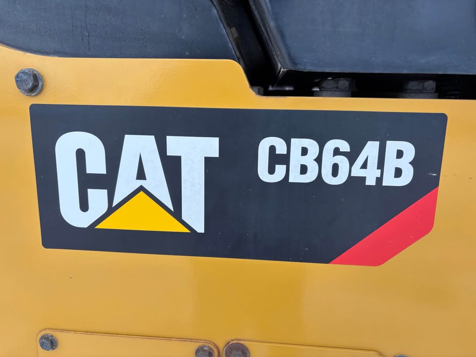 2017 Cat CB64B Roller