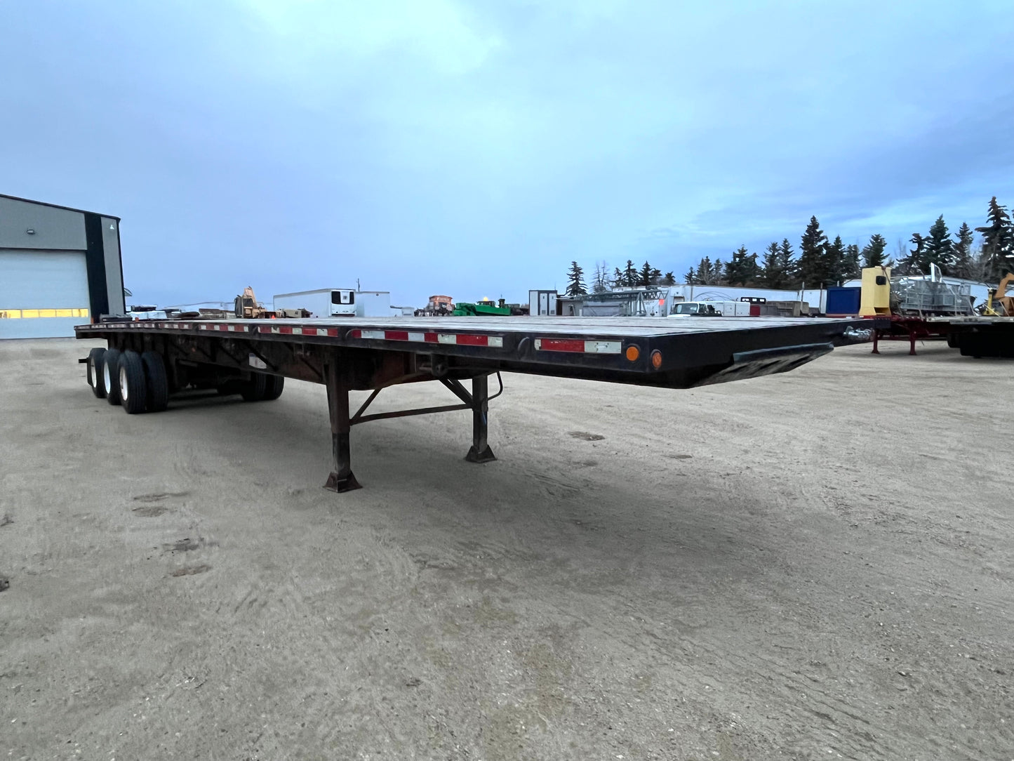 2013 Clark 53 FT Tri/A Flat Deck Trailer