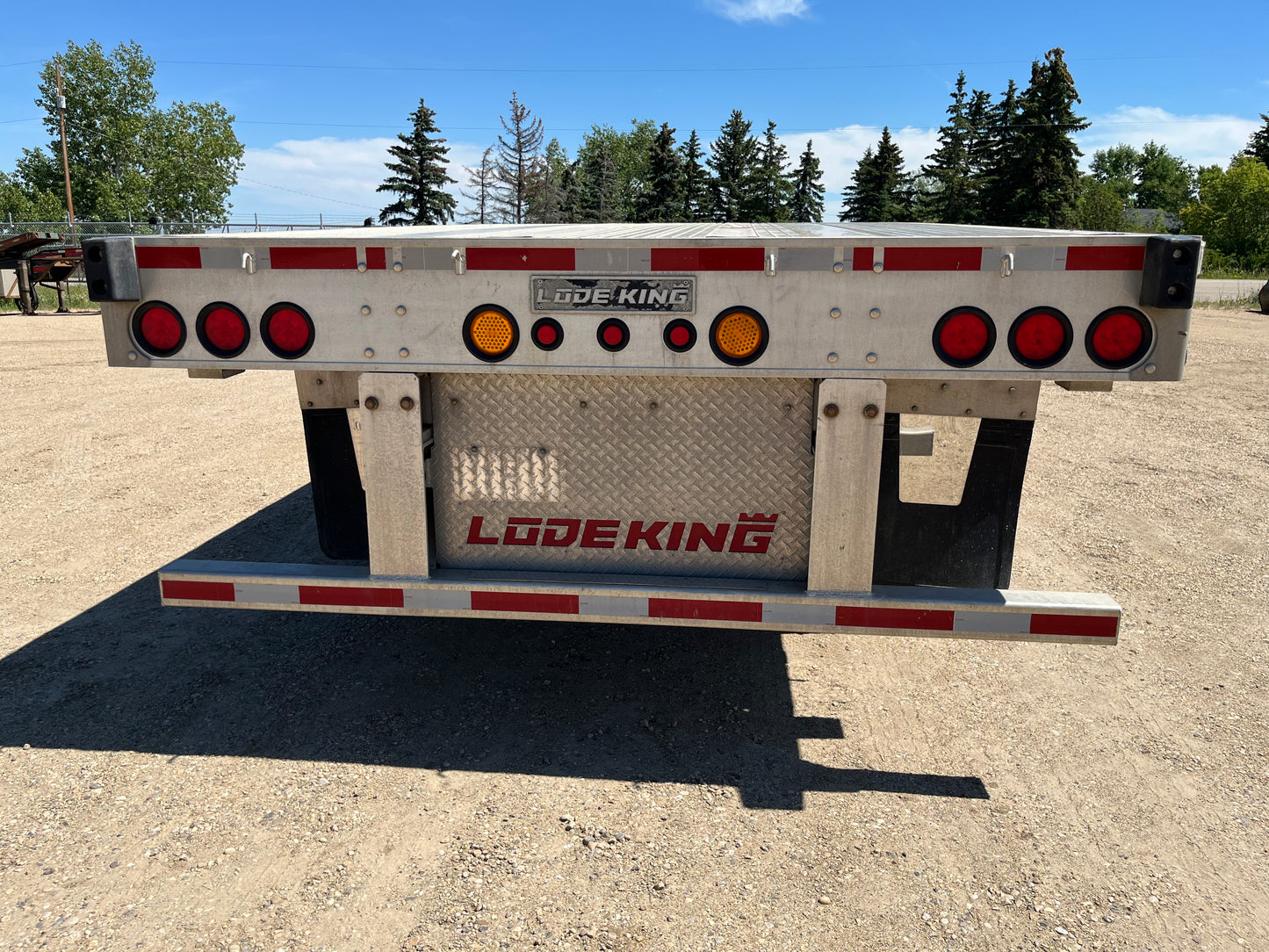 2020 Lode King Tri/A All Aluminum Flat Deck Trailer
