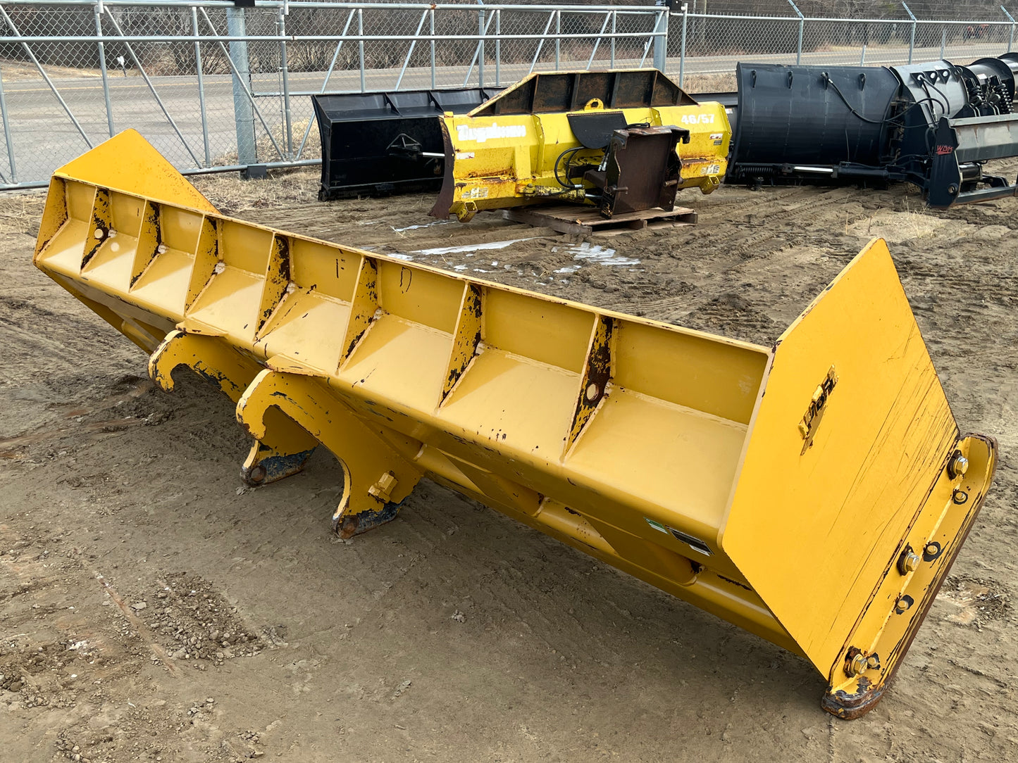 144 IN WBM Snow Pusher