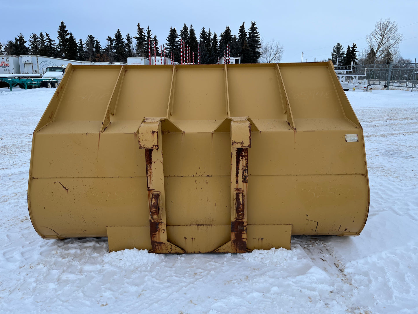 105 IN WBM 6 Yard Quick Attach Snow Bucket to fit Loader