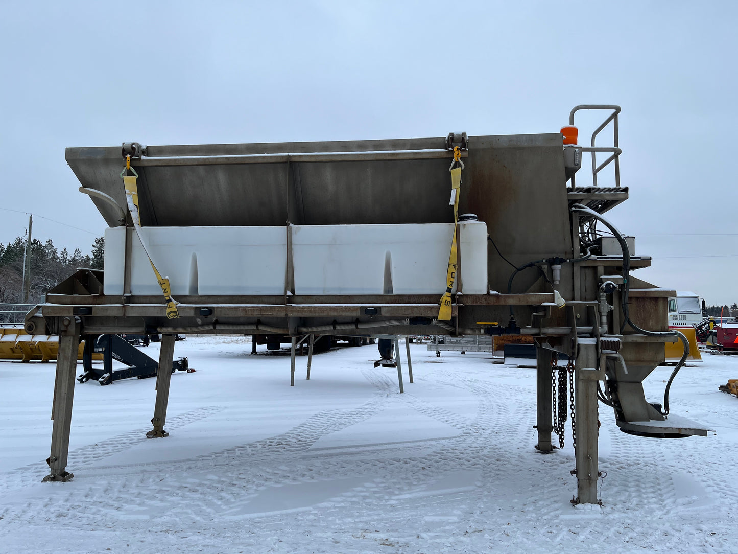 Commercial 16 Ft Sander Spreader