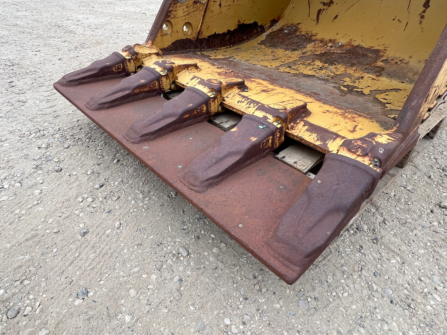 CAT 42 IN Cleanup Bucket (Fits 315C)