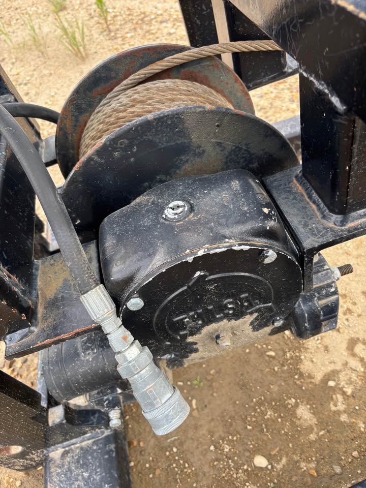 JLG Hydraulic Winch Boom Attachment