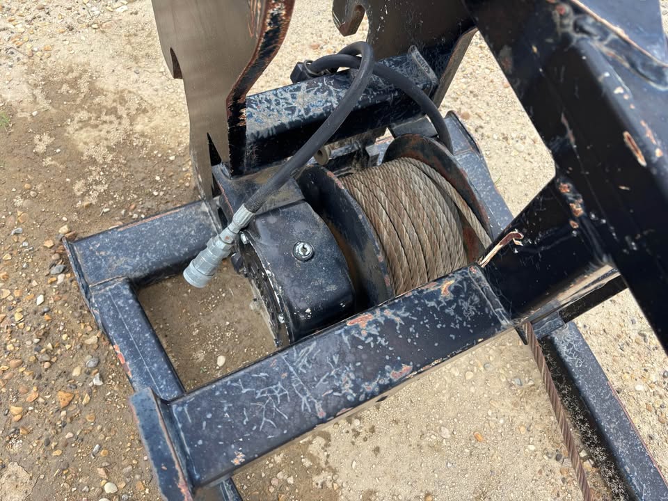 JLG Hydraulic Winch Boom Attachment